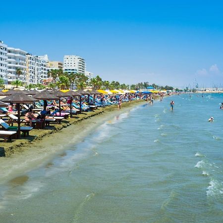 Larnaca Seaview Rooms Bagian luar foto