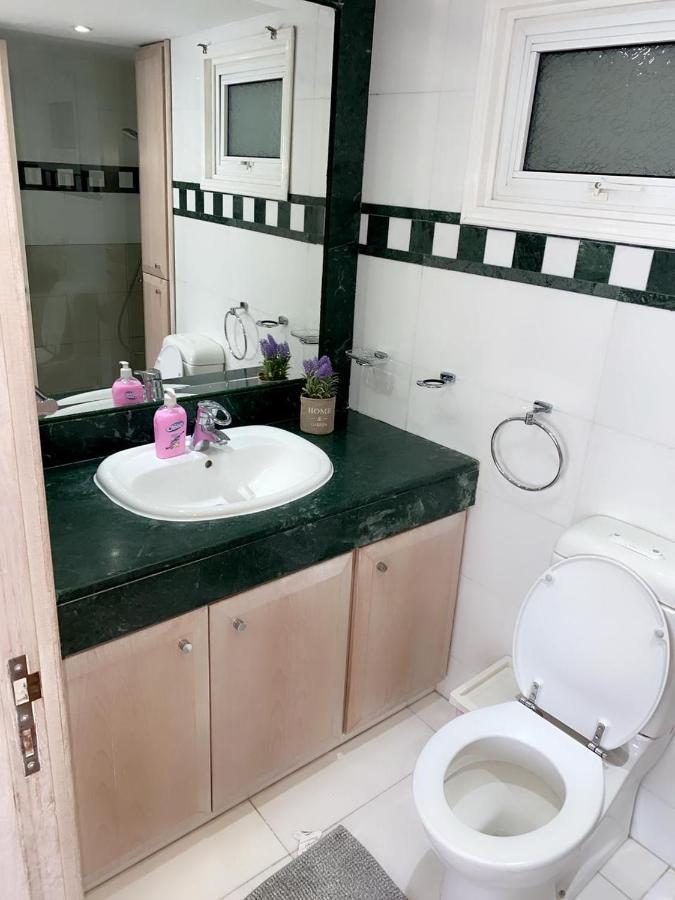 Larnaca Seaview Rooms Bagian luar foto