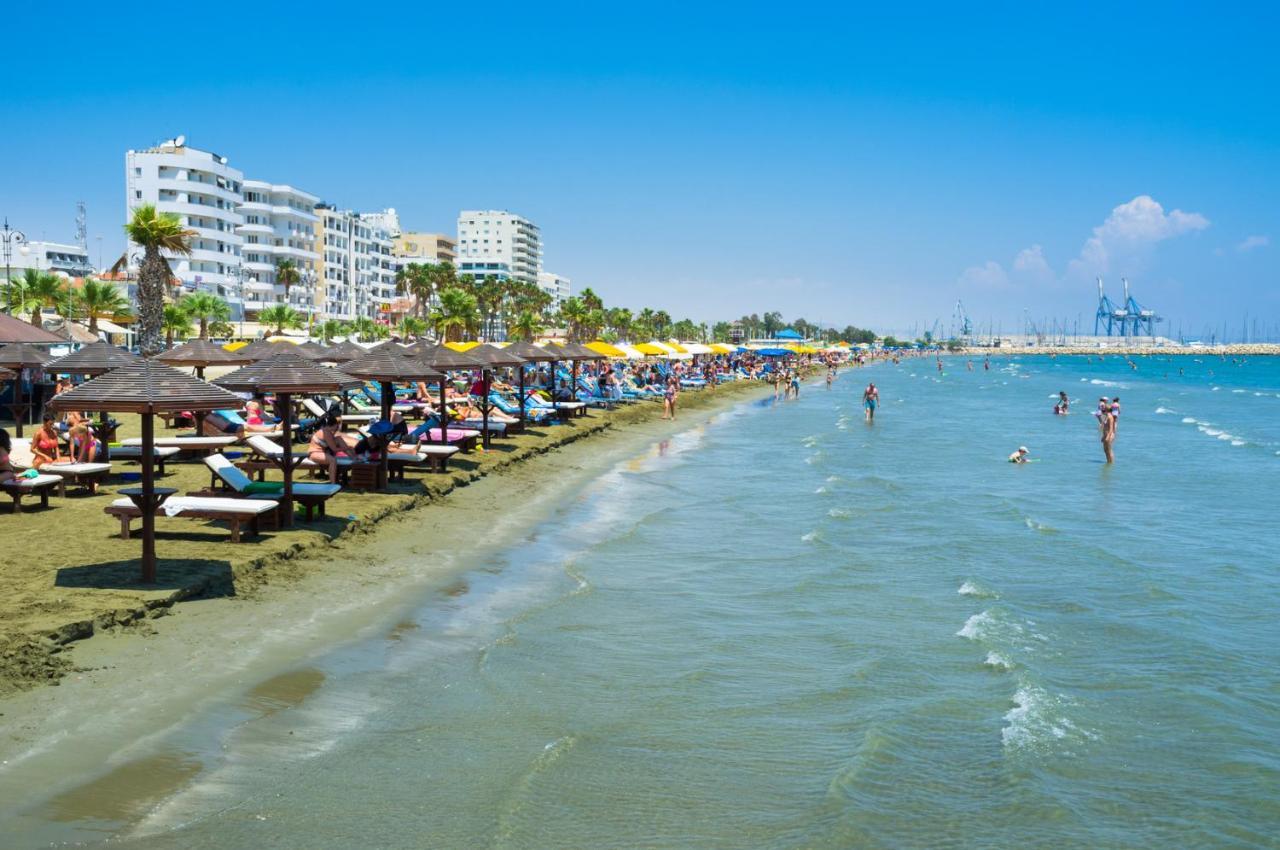 Larnaca Seaview Rooms Bagian luar foto